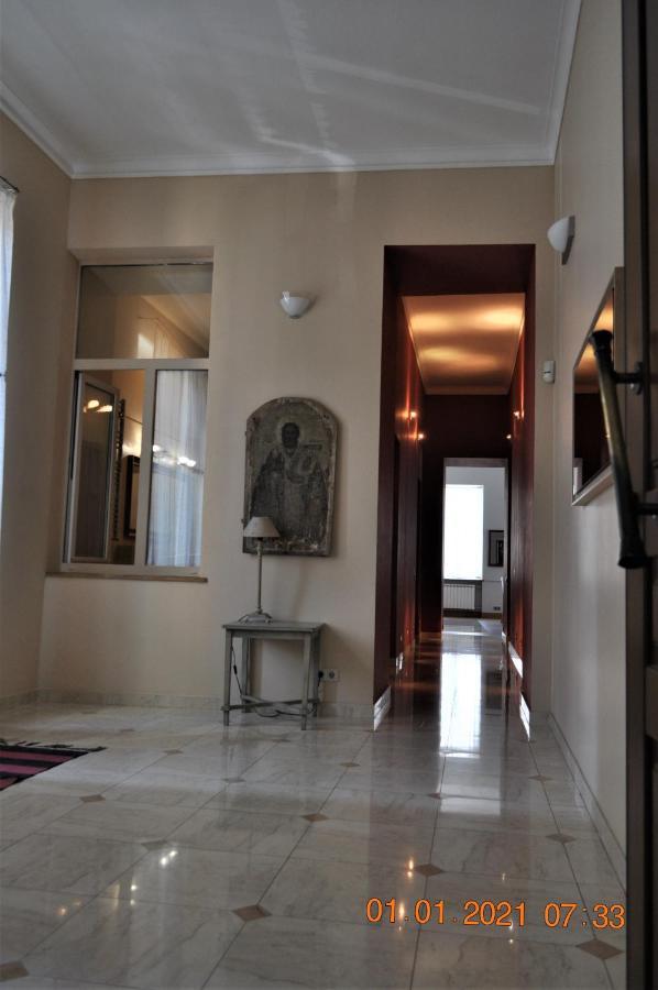 Great 144 Sq.M. Apartment In The Center Of Київ Екстер'єр фото
