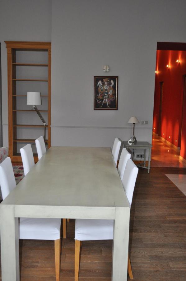 Great 144 Sq.M. Apartment In The Center Of Київ Екстер'єр фото