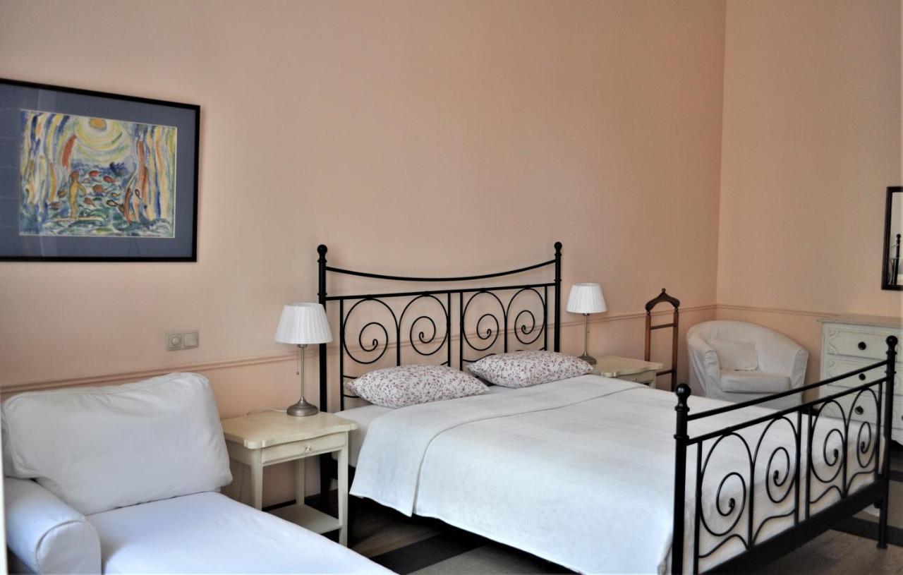 Great 144 Sq.M. Apartment In The Center Of Київ Екстер'єр фото